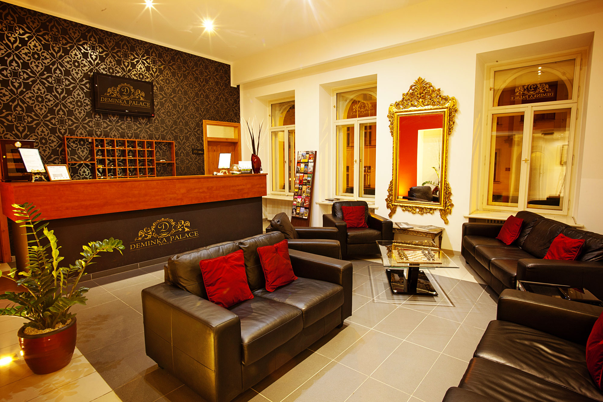 Hotel Deminka Palace-Recepcija.jpg
