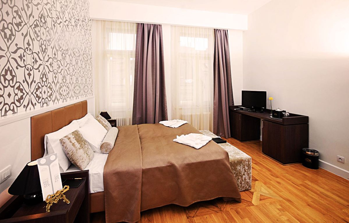 Hotel Deminka Palace-Standardna soba.jpg