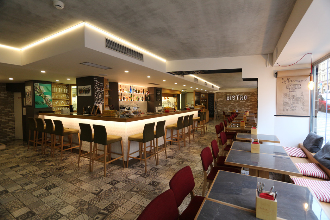 Belvedere Hotel-Bar.png