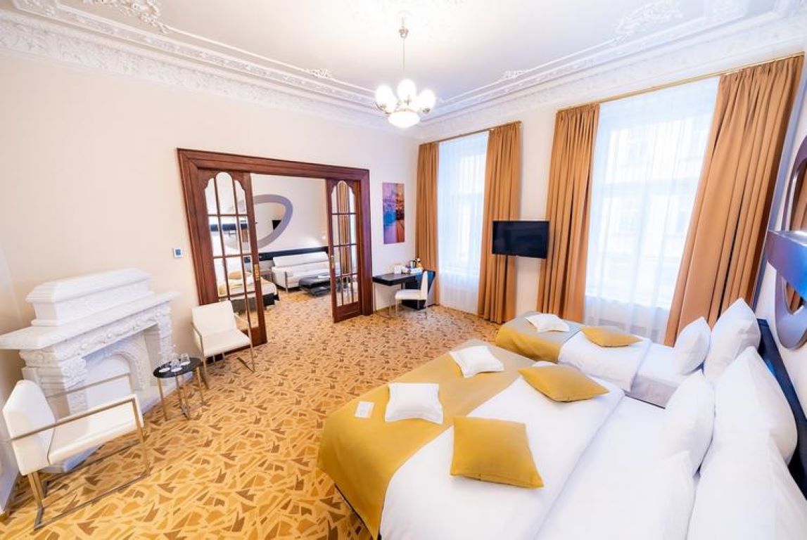 Grandium Hotel Prague-Family Suite.jpg