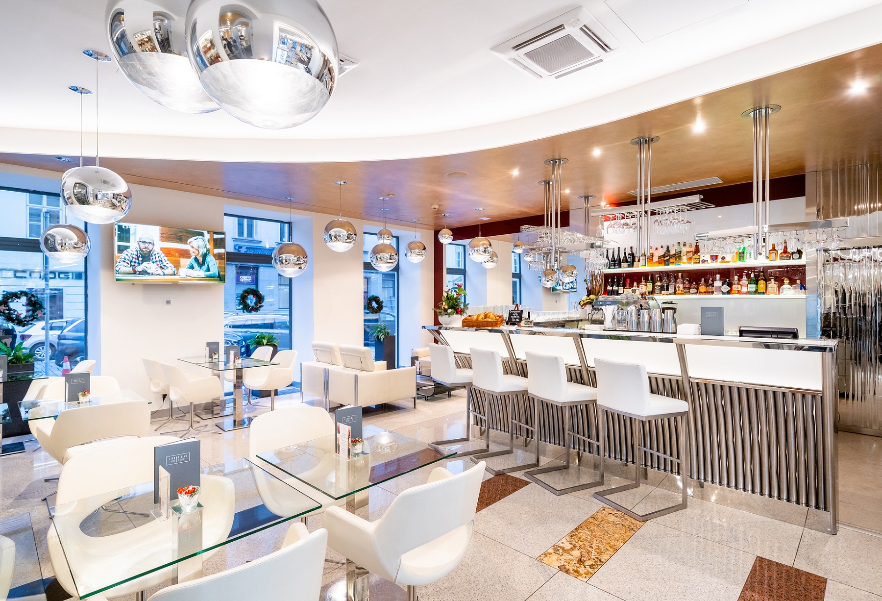 Grandium Hotel Prague-Lobby bar.jpg