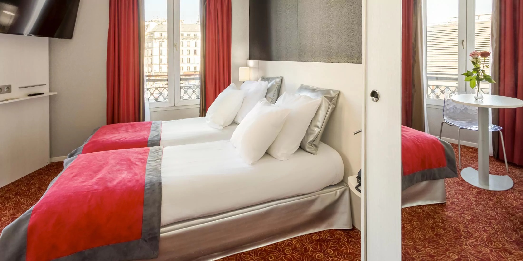 Hotel Berkeley-Twin soba.jpg