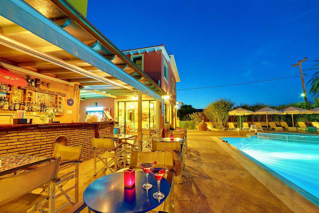 Hotel Alkyon apartments _ villas pool bar 1.jpg