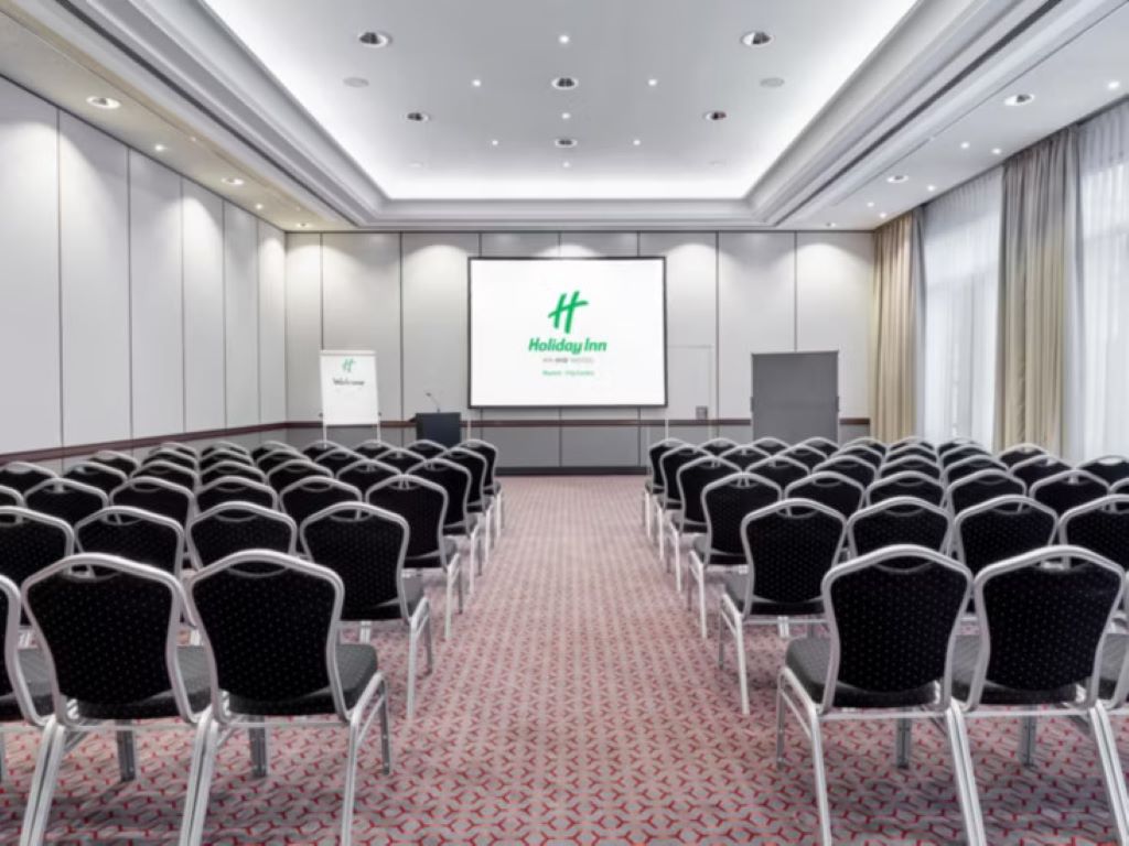 Holiday Inn Munich-Kongresna sala.jpg