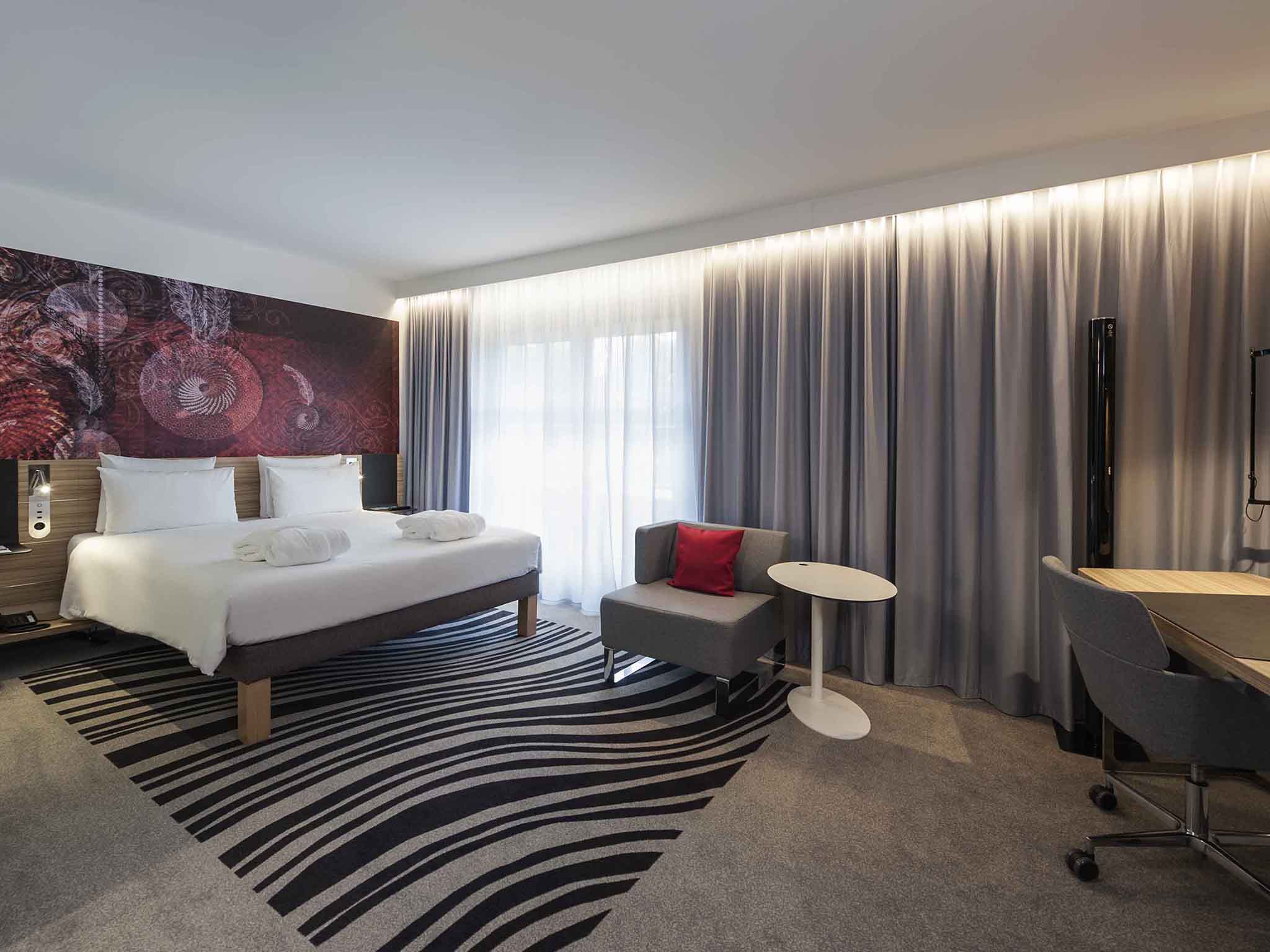 Novotel Muenchen City-Superior Business soba.jpg