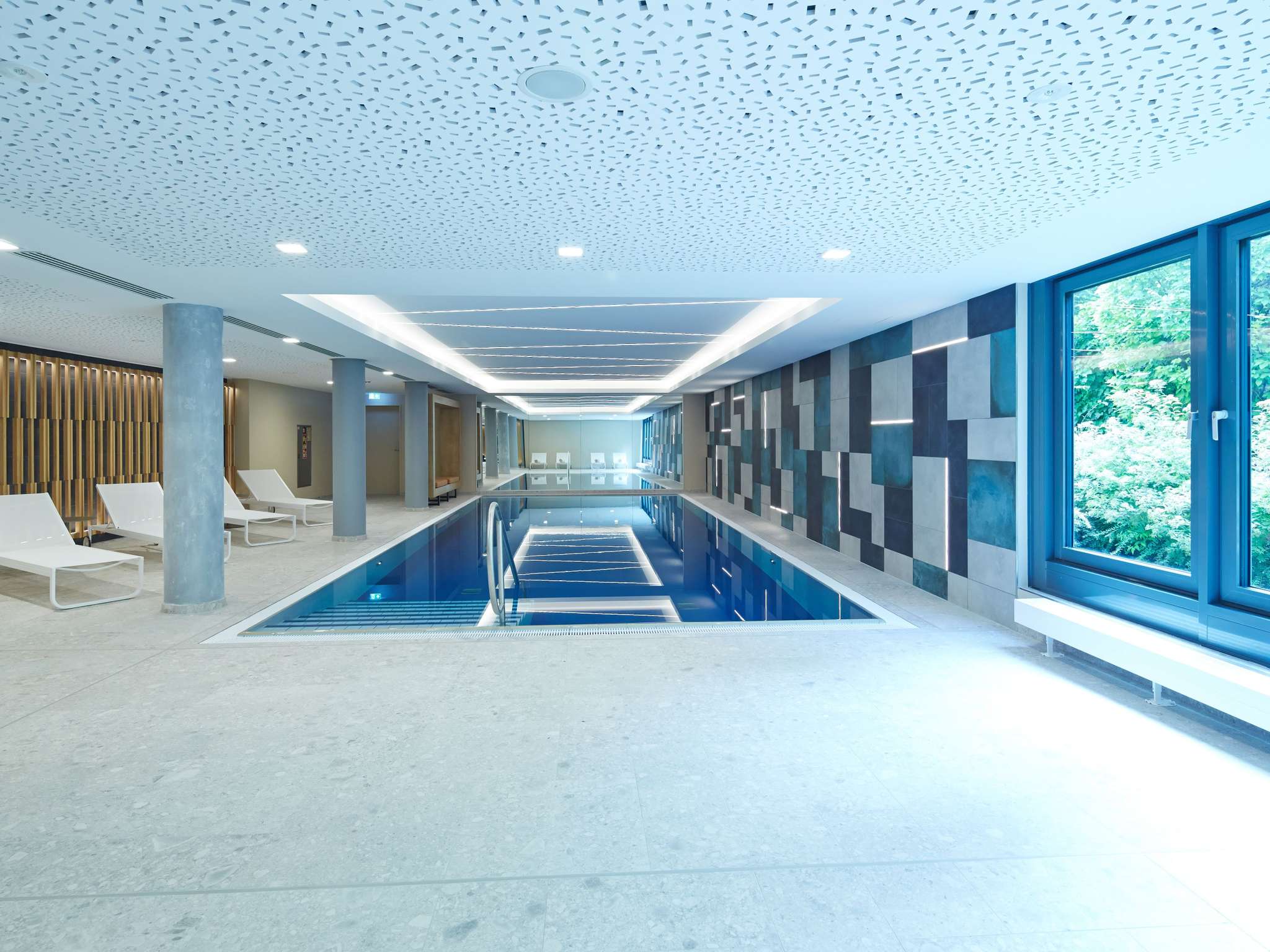 Novotel Muenchen City-Zatvoreni bazen.jpg