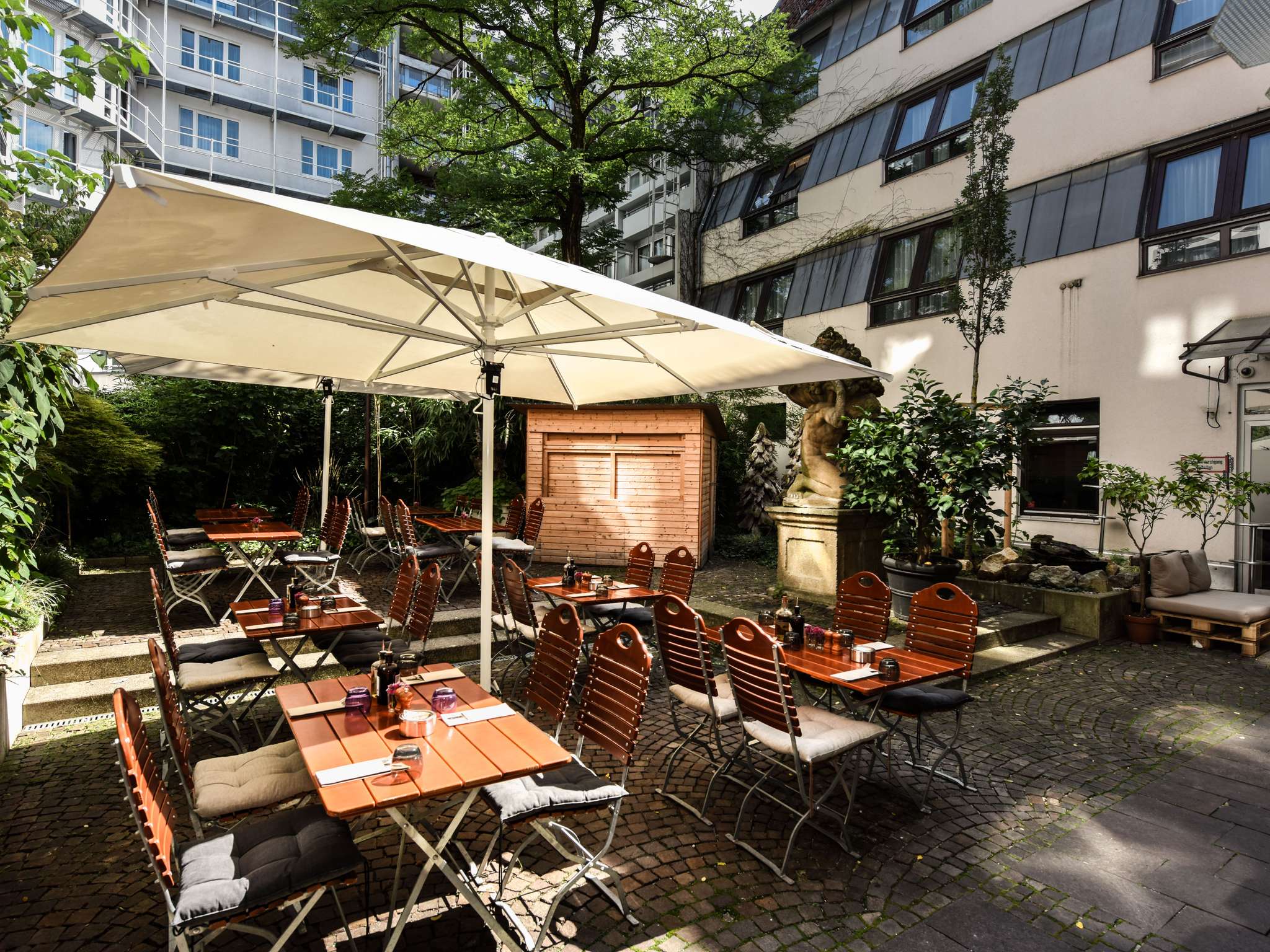 Mercure Muenchen City Center-Basta.jpg