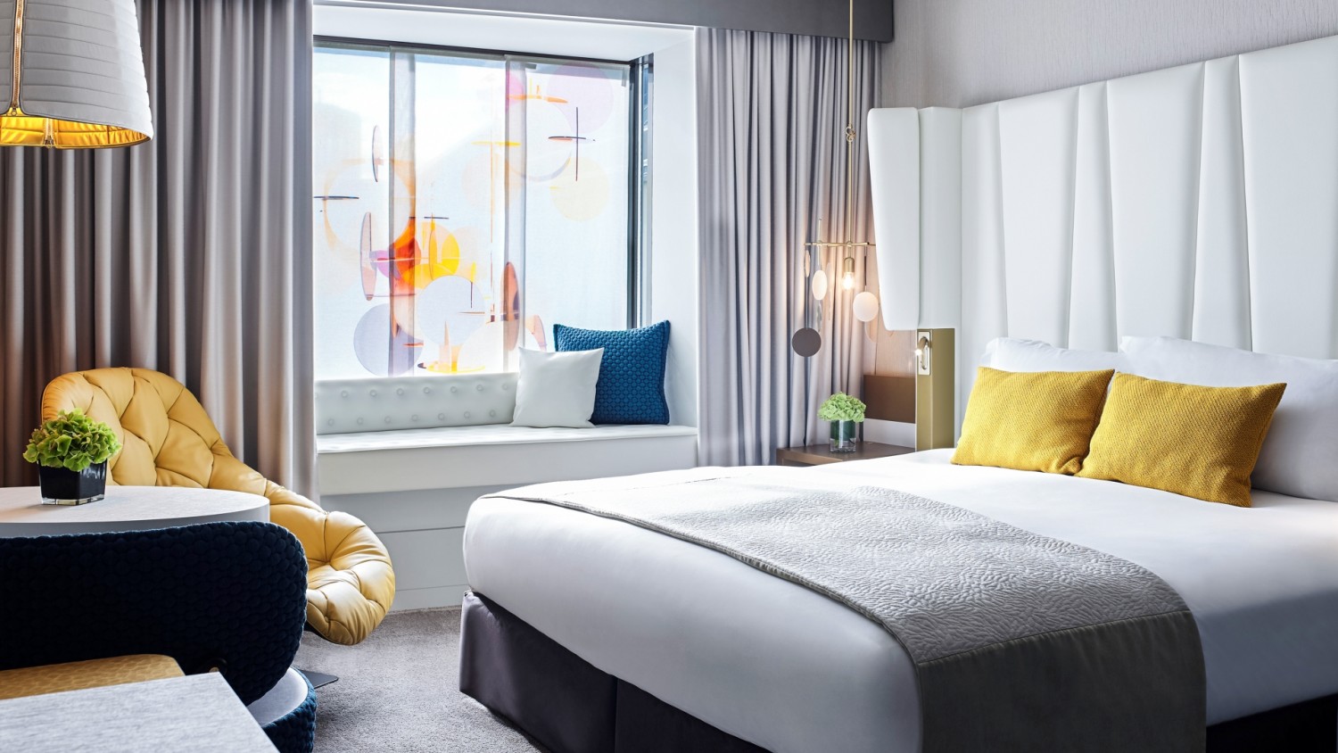 Sofitel Munich Bayerpost-Luxury soba.jpg