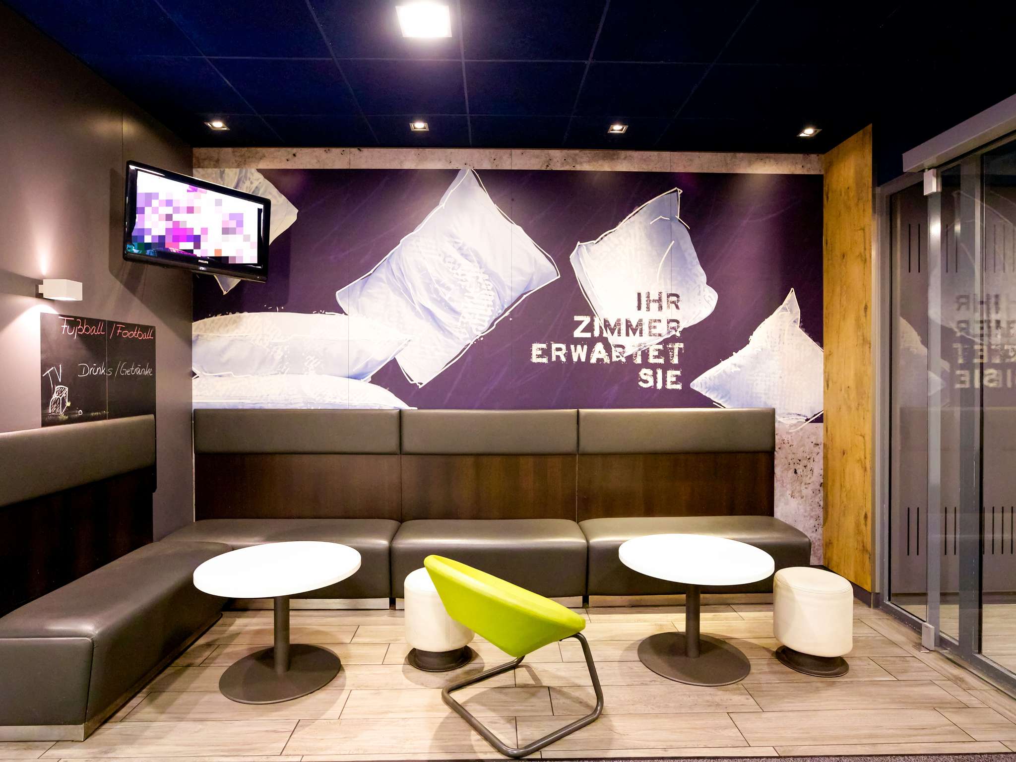 Ibis Budget Berlin Potsdamer Platz-Lobby.jpg