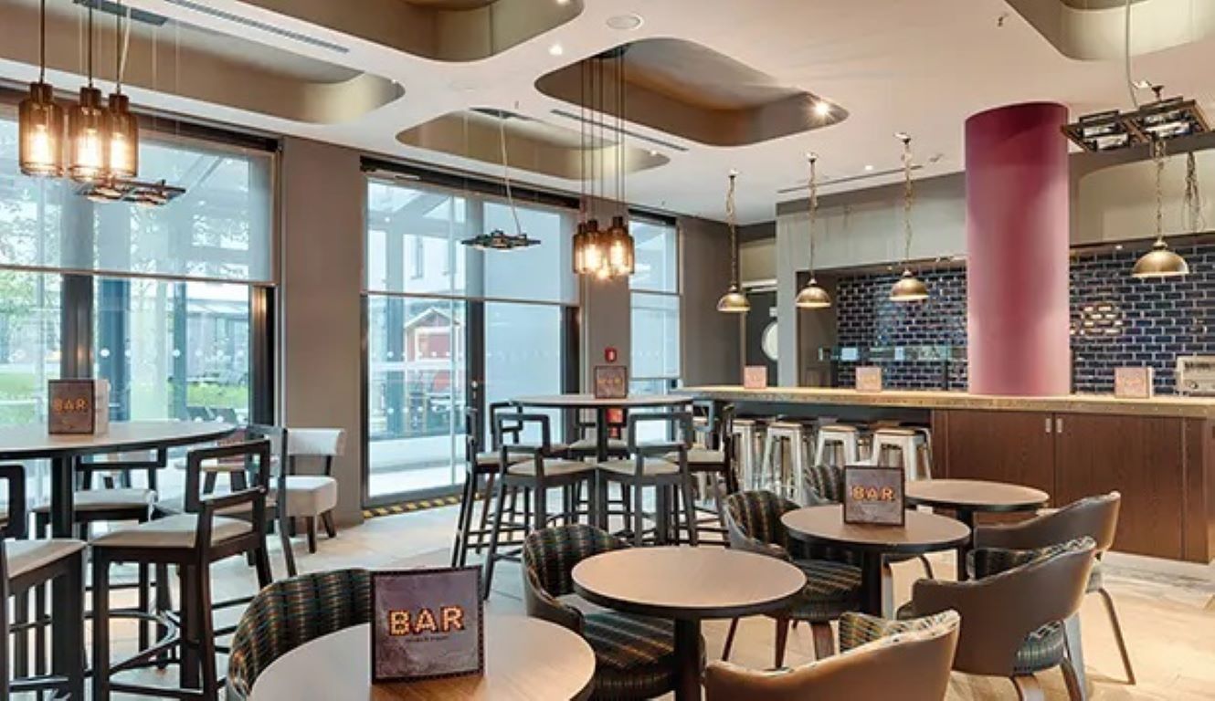 Hotel Premier Inn Berlin Alexanderplatz-Restoran.jpg