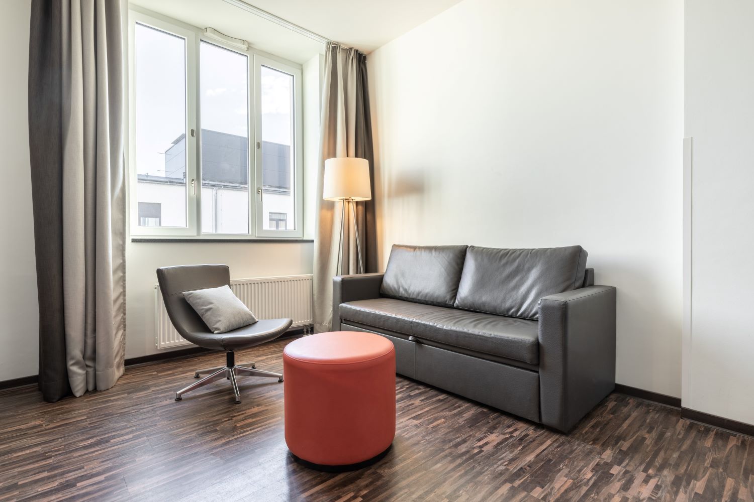 Select Hotel Berlin The Wall-Executive apartman.jpg