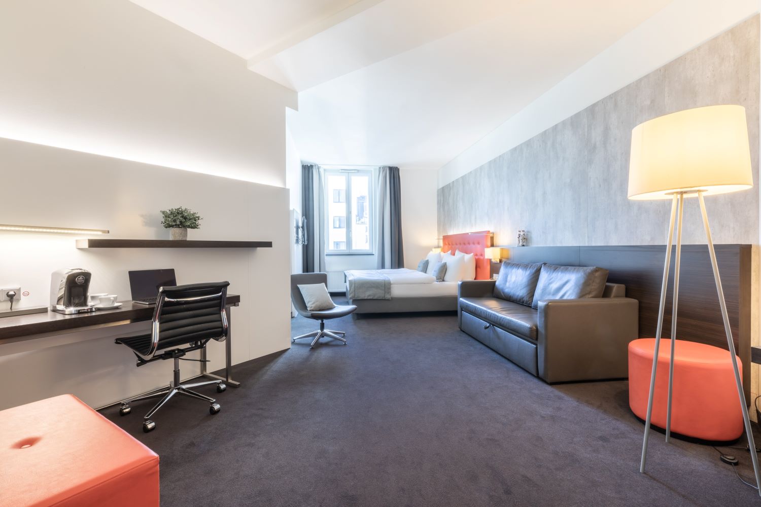 Select Hotel Berlin The Wall-Superior apartman.jpg