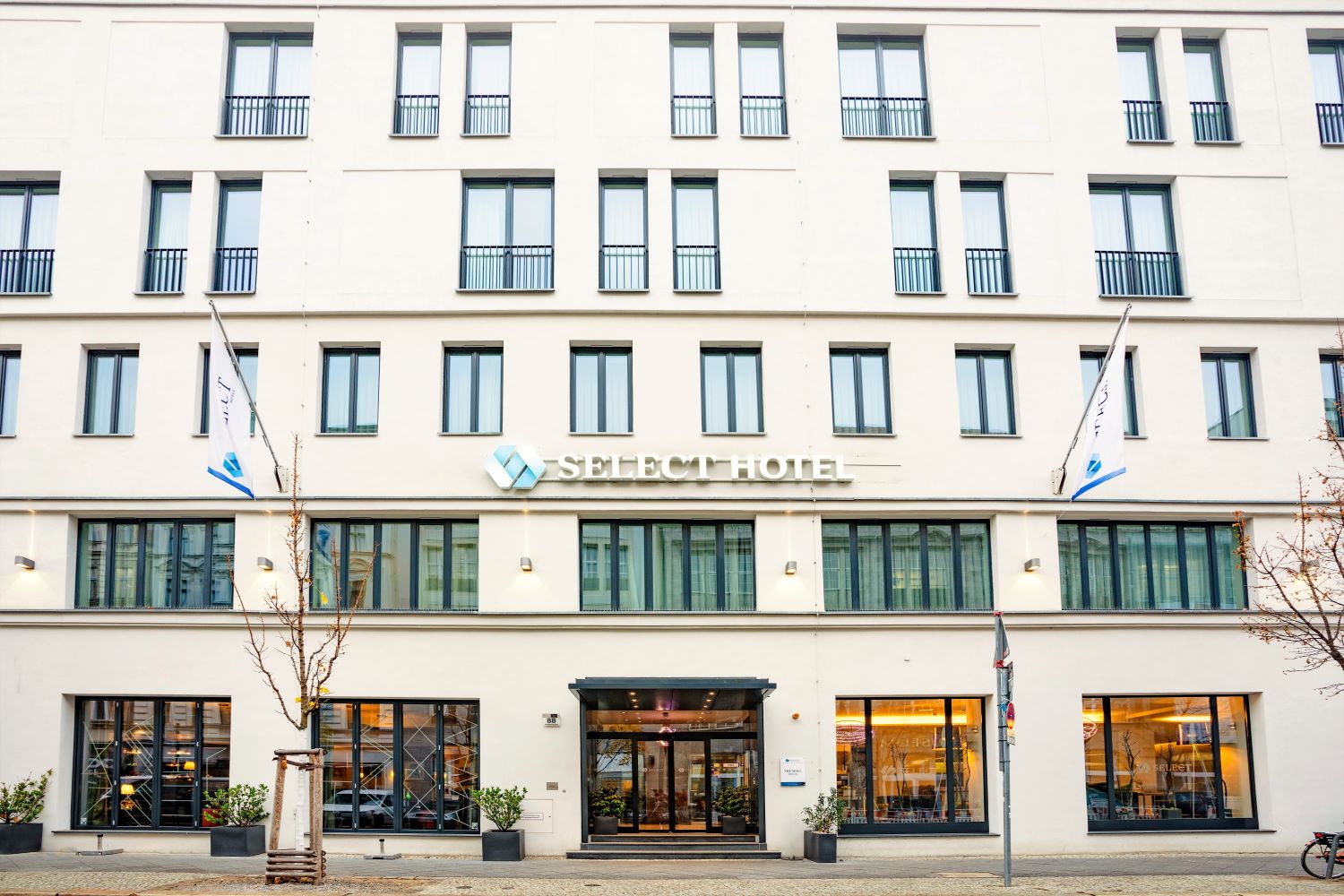 Select Hotel Berlin The Wall-Zgrada hotela.jpg