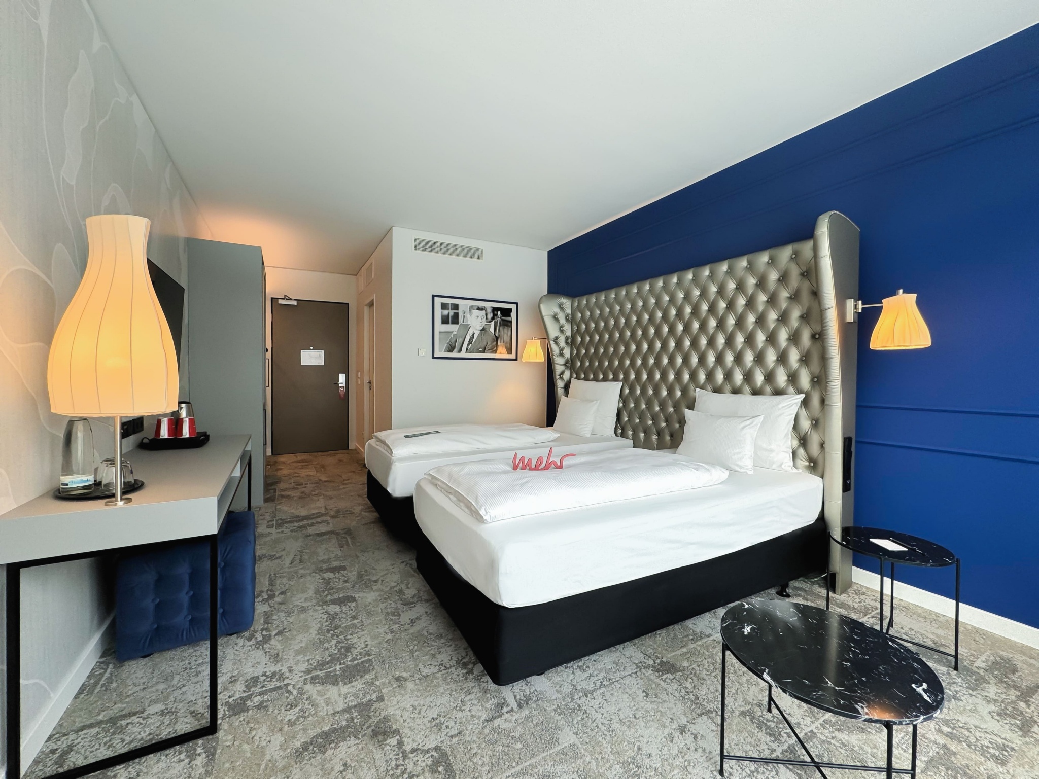 Arcotel John F Hotel-Superior soba.jpg