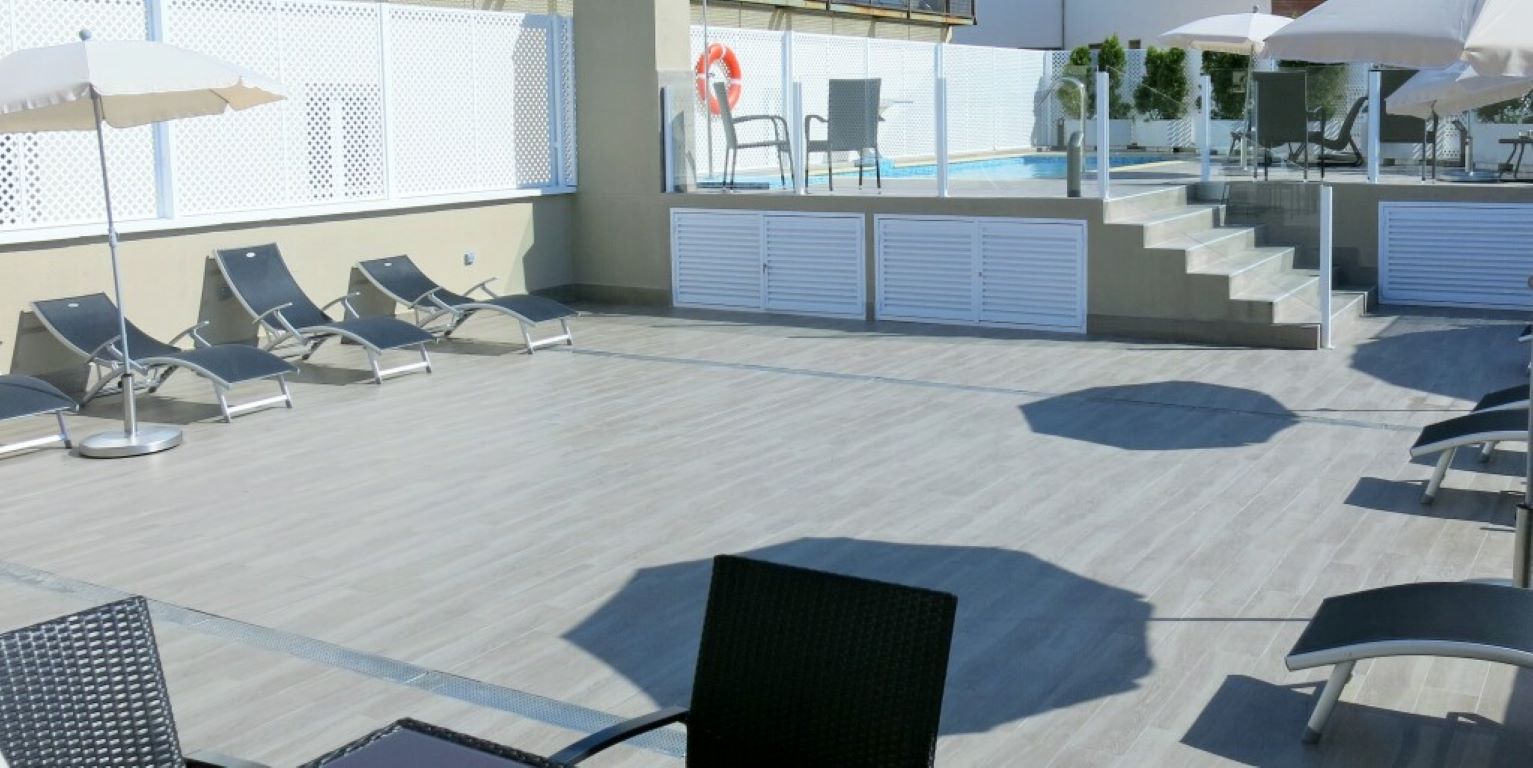Hotel Porcel Ganivet-Terasa.jpg