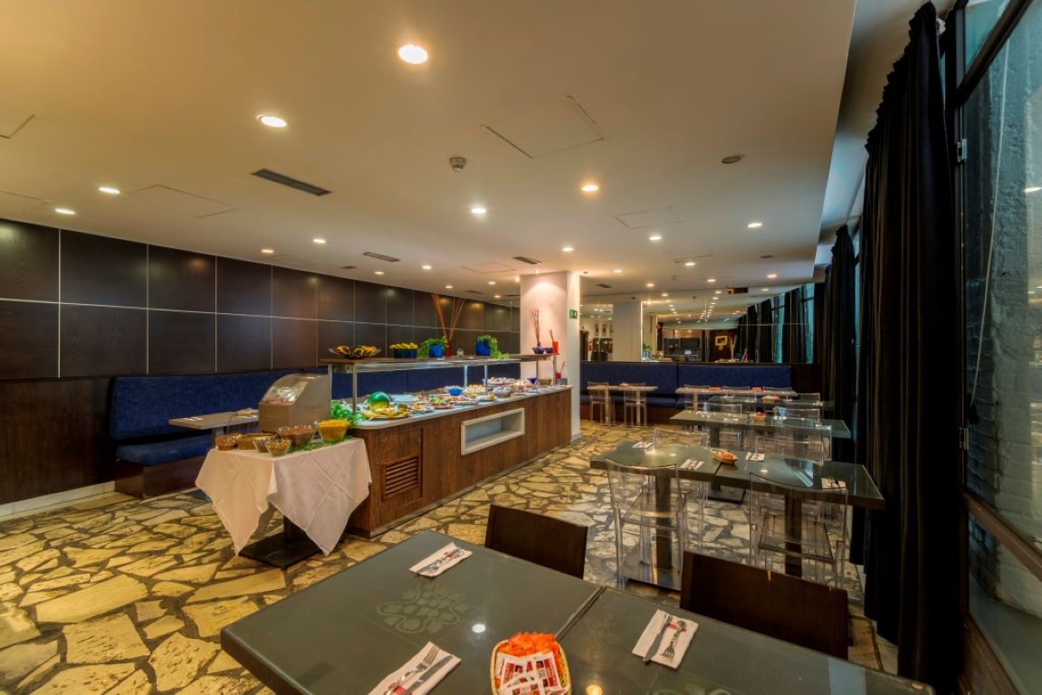 Petit Palace Cliper Gran Via-Dorucak.jpg
