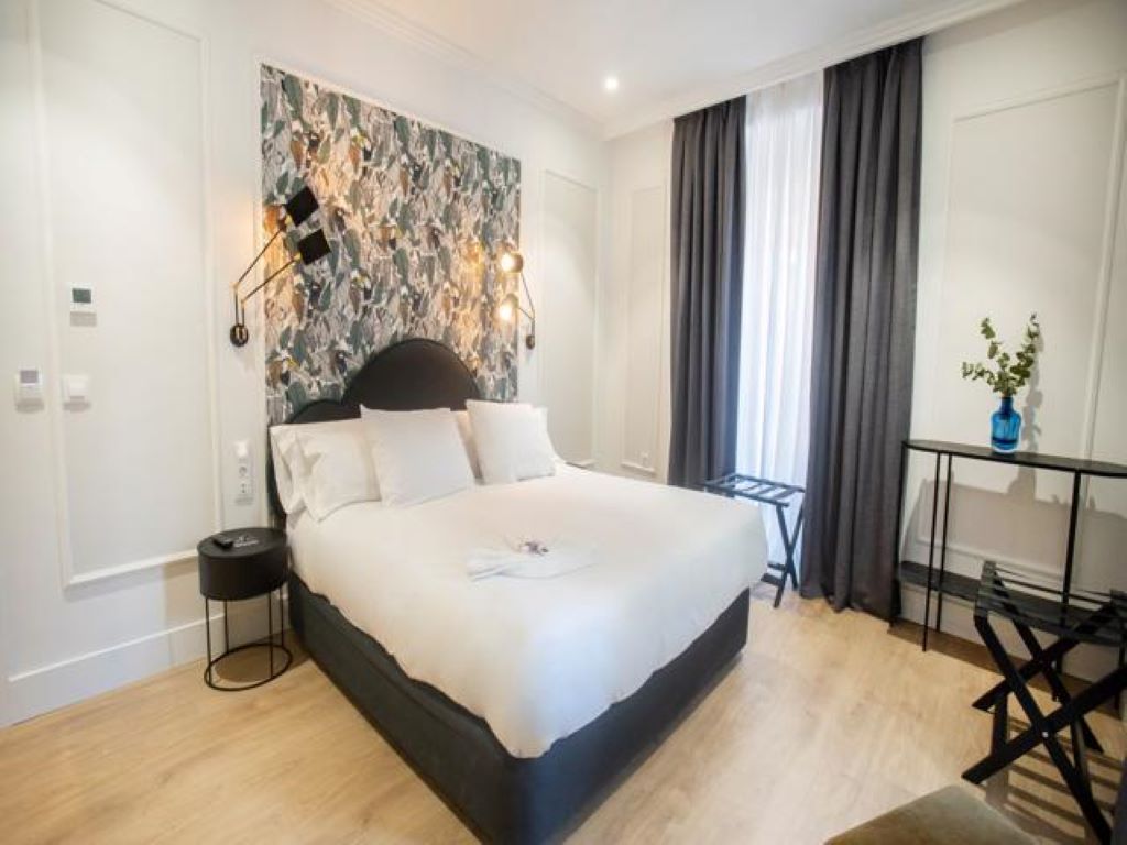 Soho Boutique Opera Hotel-Standardna soba.jpg