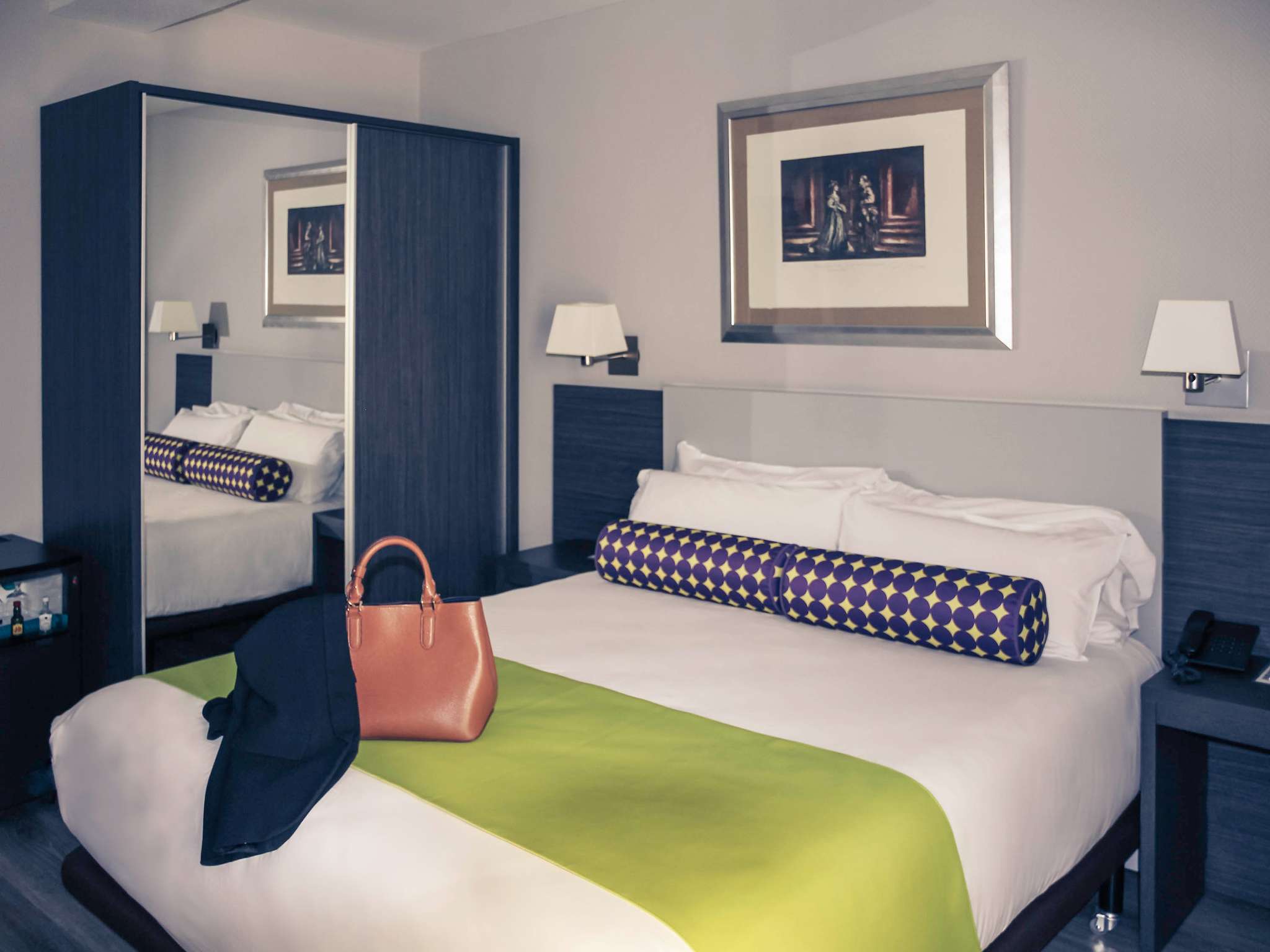 Mercure Madrid Centro Hotel-Standardna soba.jpg