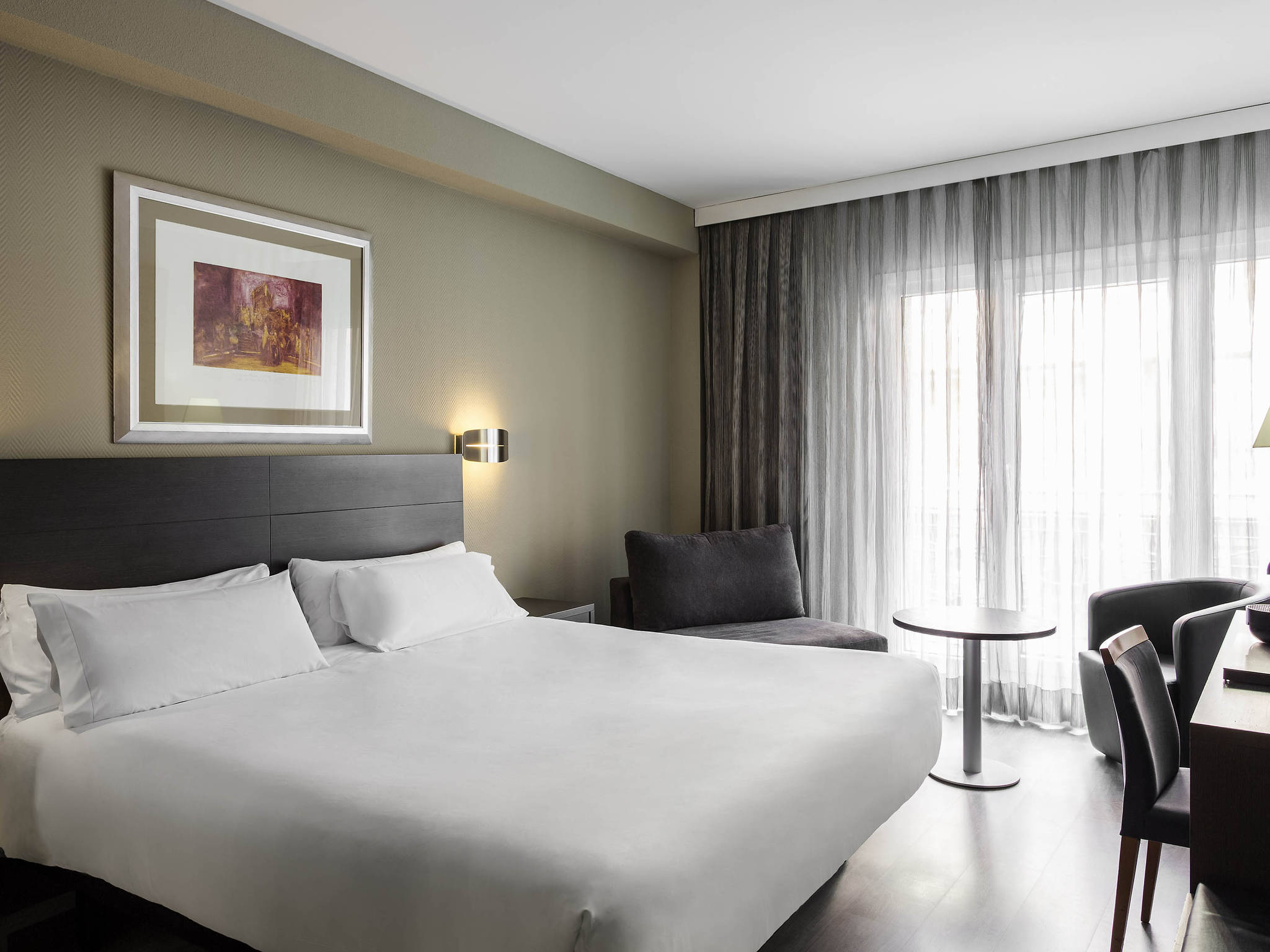 Mercure Madrid Centro Hotel-Superior soba.jpg