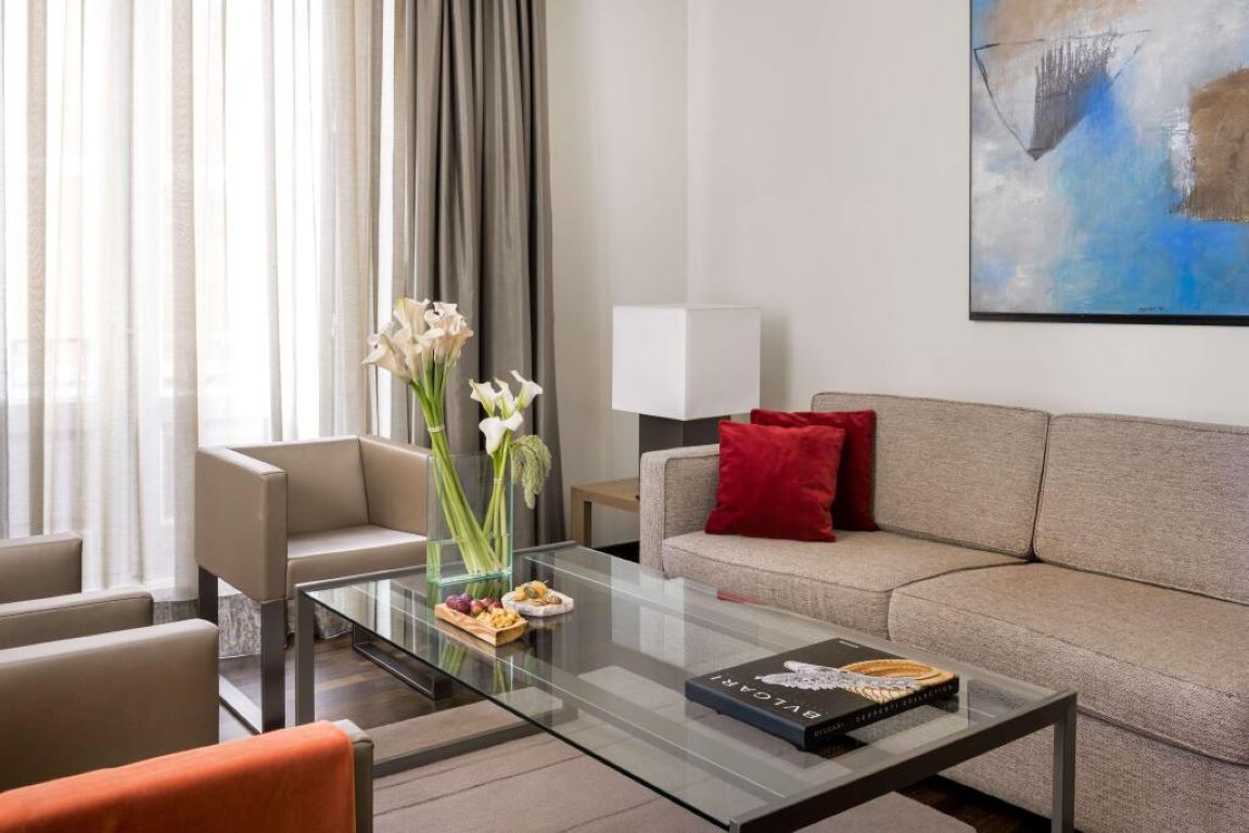 NH Collection Palacio de Tepa-Junior suite.jpg