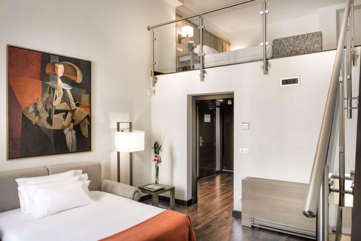 NH Collection Palacio de Tepa-Suite.jpg