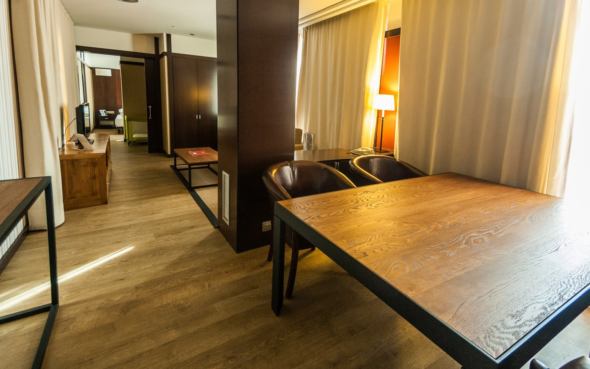 Barcelona Universal Hotel-Jacuzzi Suite Skyline.jpg