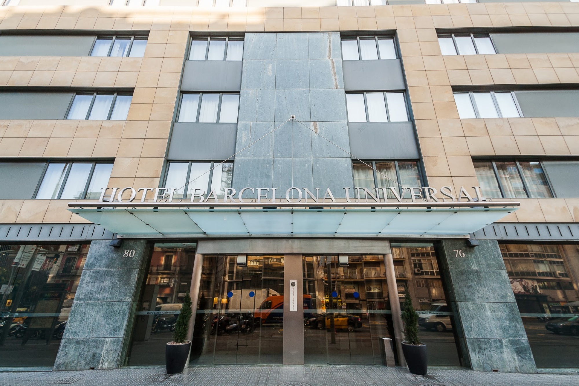 Barcelona Universal Hotel-Ulaz u hotel.jpg