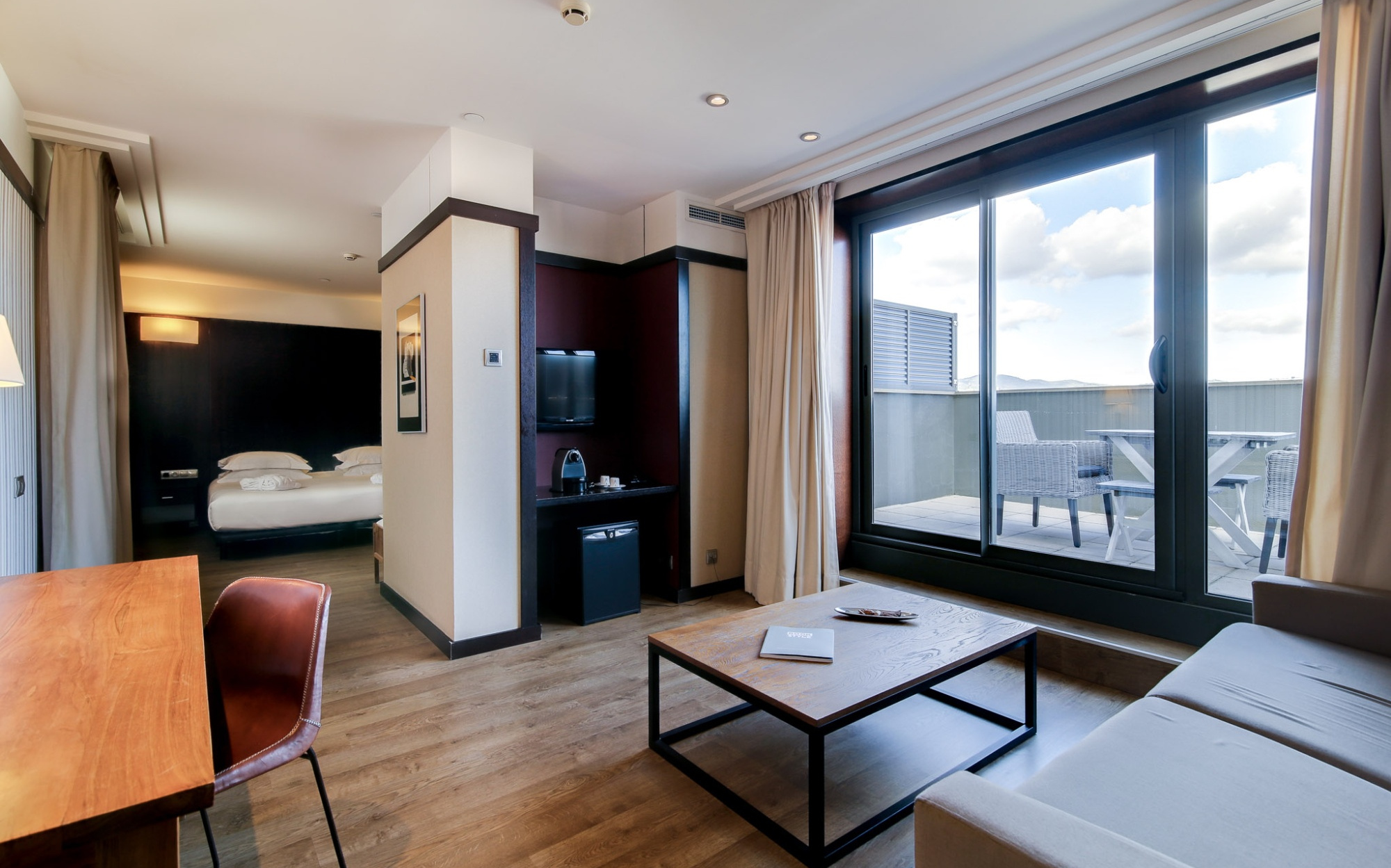 Hotel Barcelona Universal-Junior suite.jpg