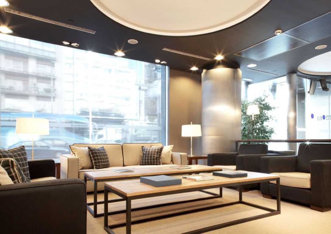 Hotel Barcelona Universal-Lobby.jpg