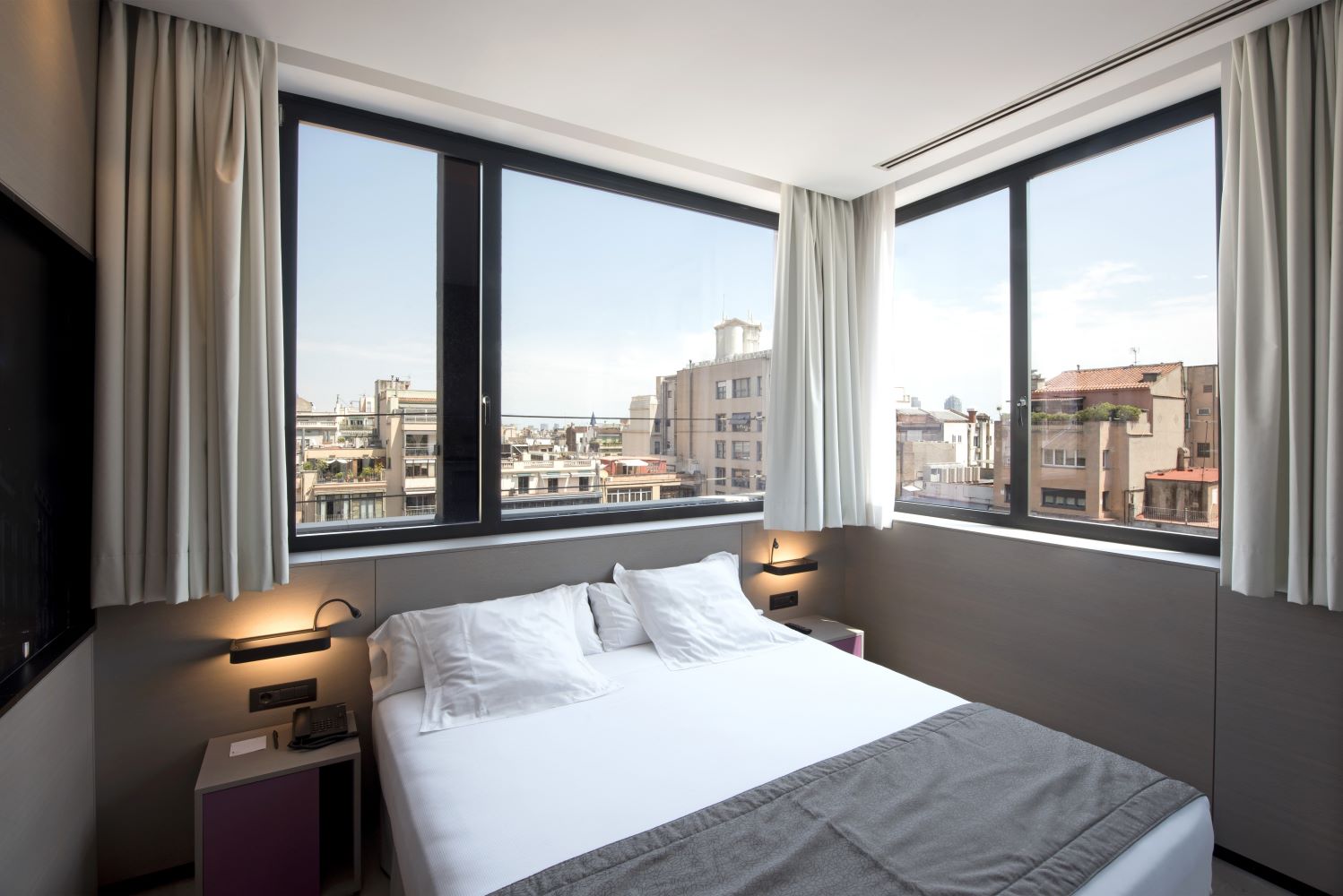 Negresco Princess Hotel-Superior Eixample soba.jpg