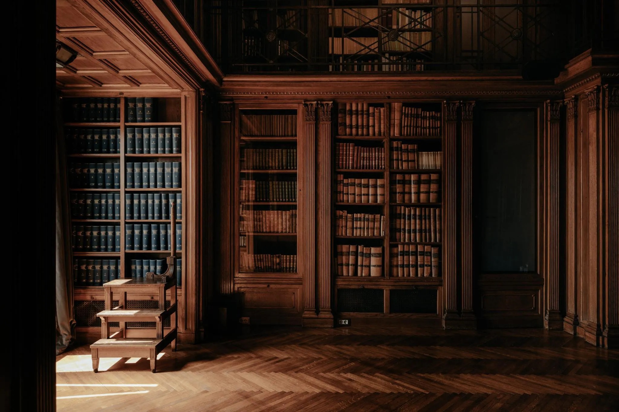 Grand Hotel Central-Biblioteka.jpg