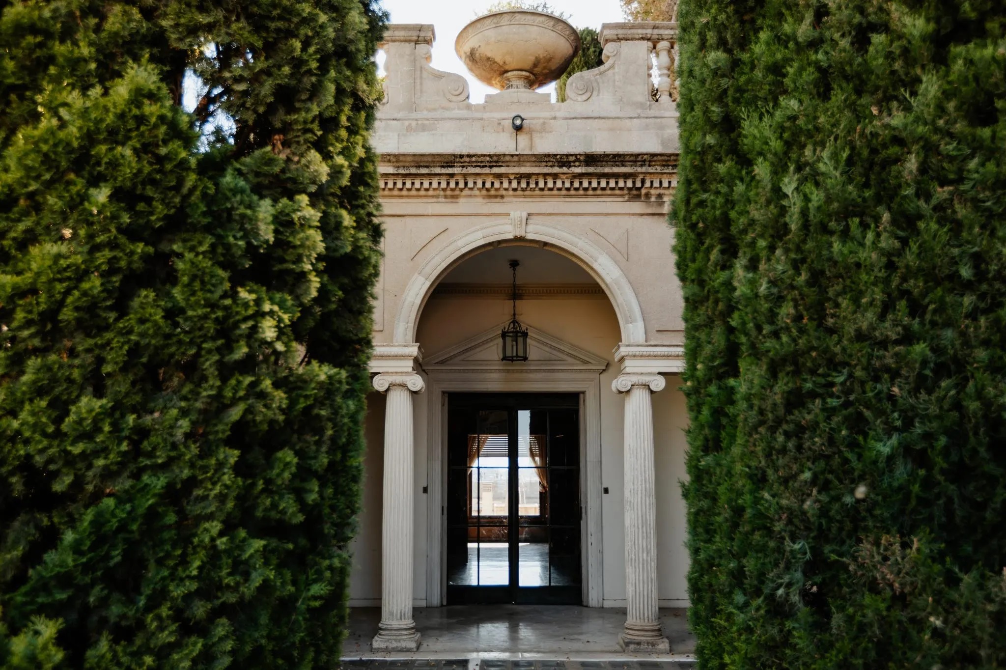 Grand Hotel Central-Ulaz u hotel.jpg