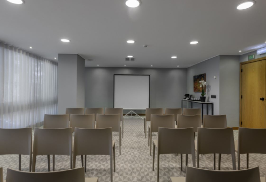 Dom Carlos Park Hotel-Sala za sastanka.jpg