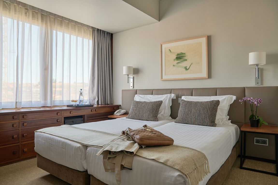 Hotel Dom Carlos Park-Superior soba.jpg