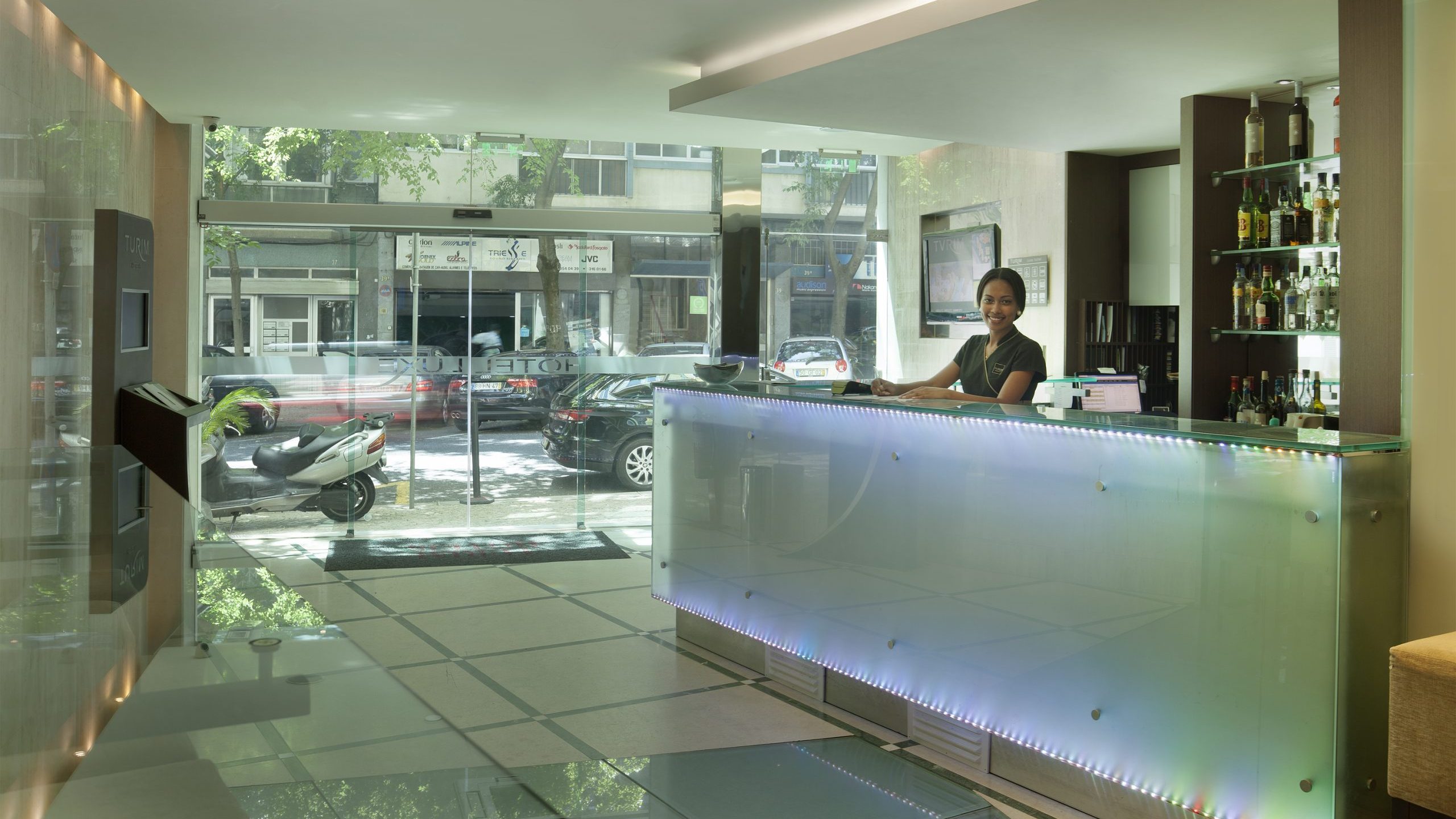 Hotel Turim Luxe-Recepcija.jpg