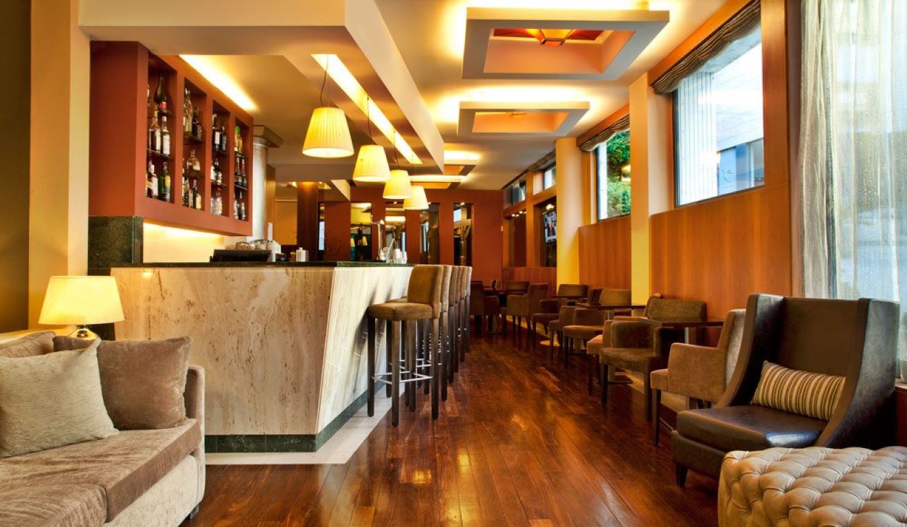 Turim Europa Hotel-Bar.jpg