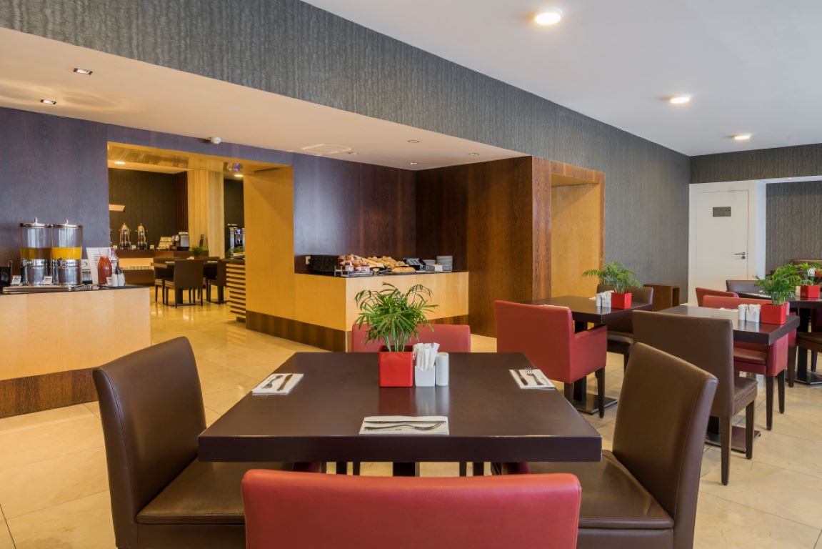 HF Fenix Urban Hotel-Dorucak.jpg