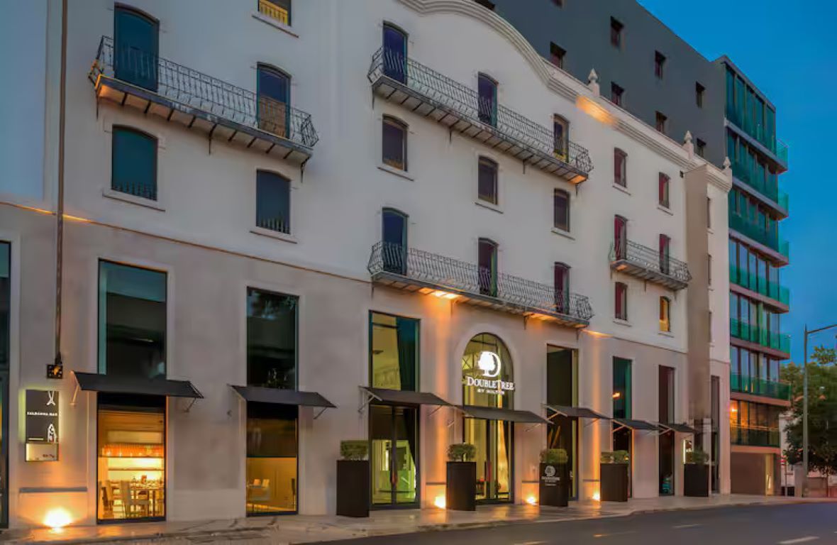 DoubleTree by Hilton Hotel Lisbon Fontana Park-Nocni izgled.jpg