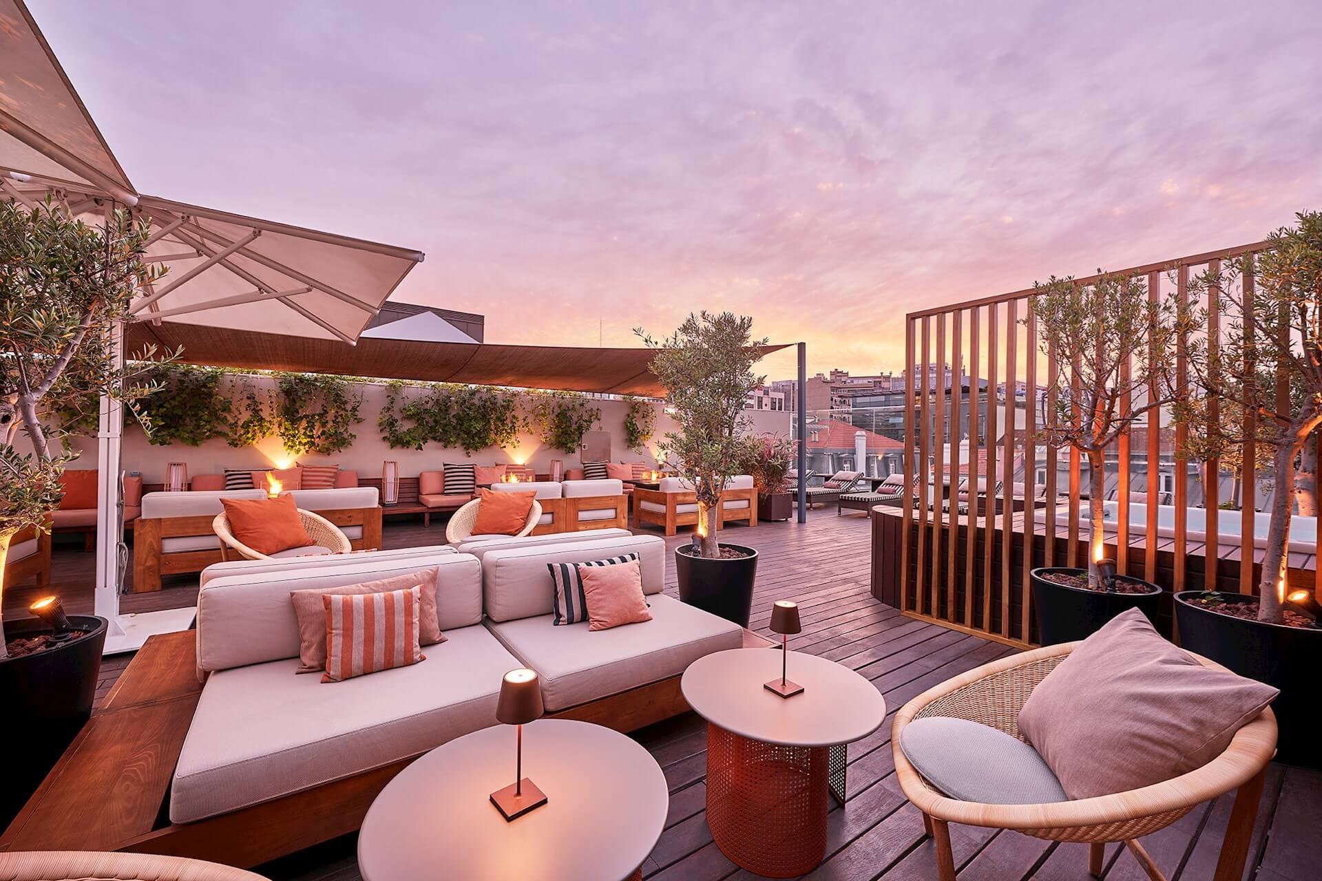 PortoBay Liberdade-Bar na terasi.jpg