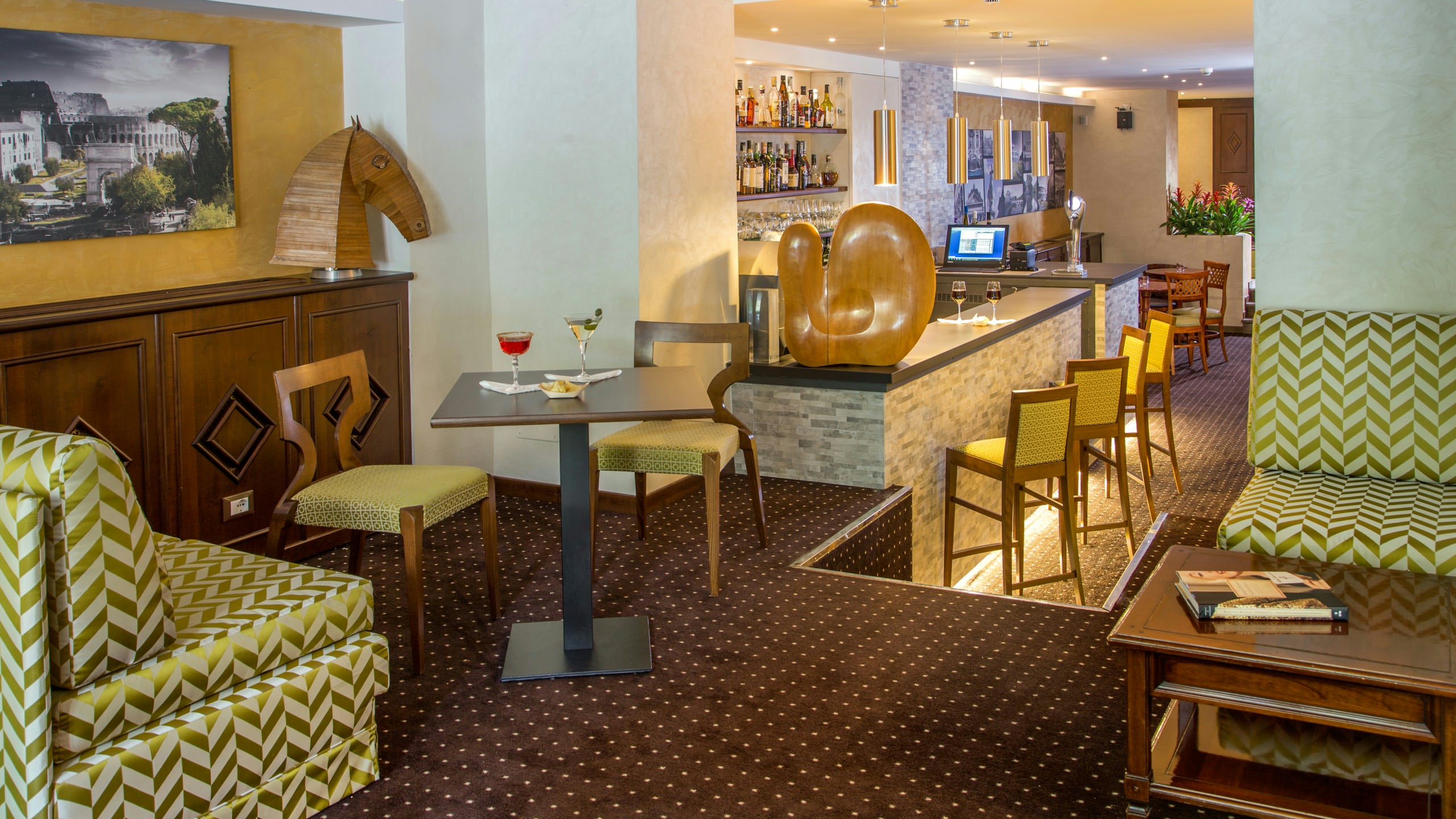 Oxford Hotel-Lobby.jpg