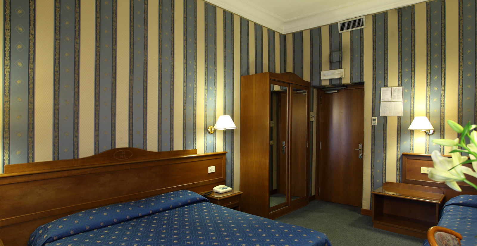 Hotel Montecarlo-Cetvorokrevetna soba.jpg