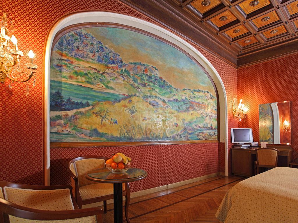 Montecarlo Hotel-Junior suite.jpg