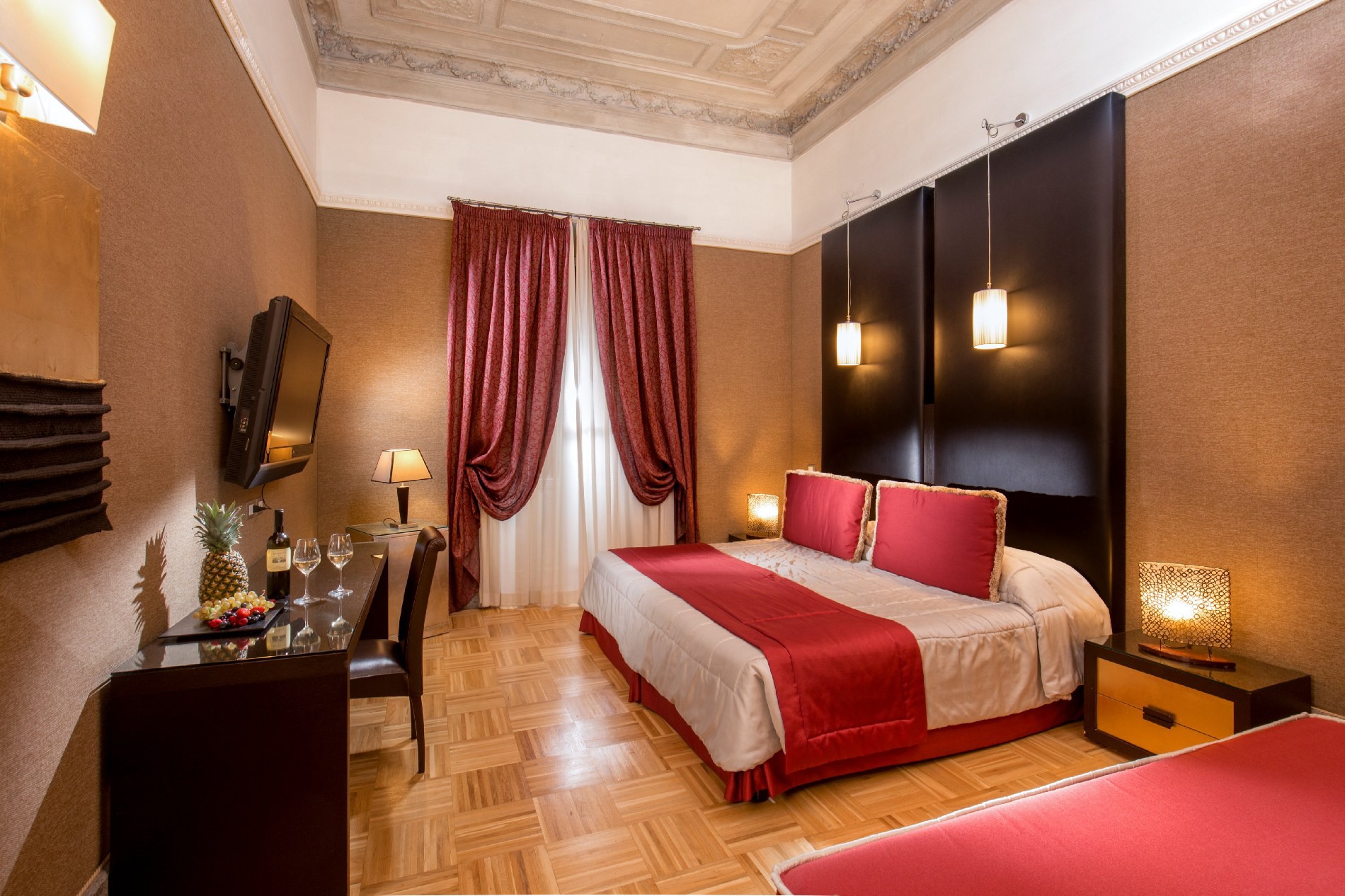 Morgana Hotel-Luxury trokrevetna soba.jpg