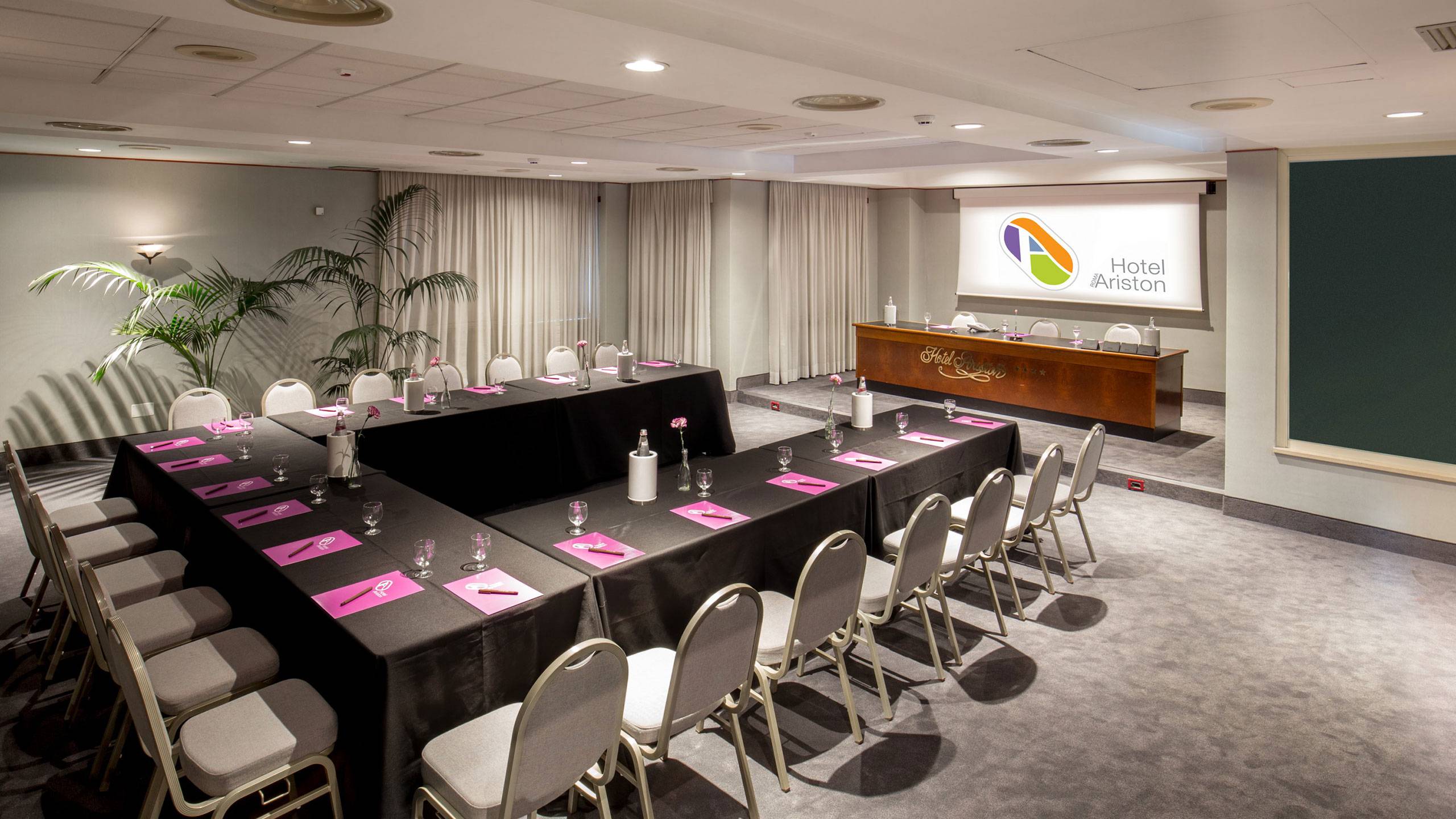 Ariston Hotel-Sala za sastanke.jpg