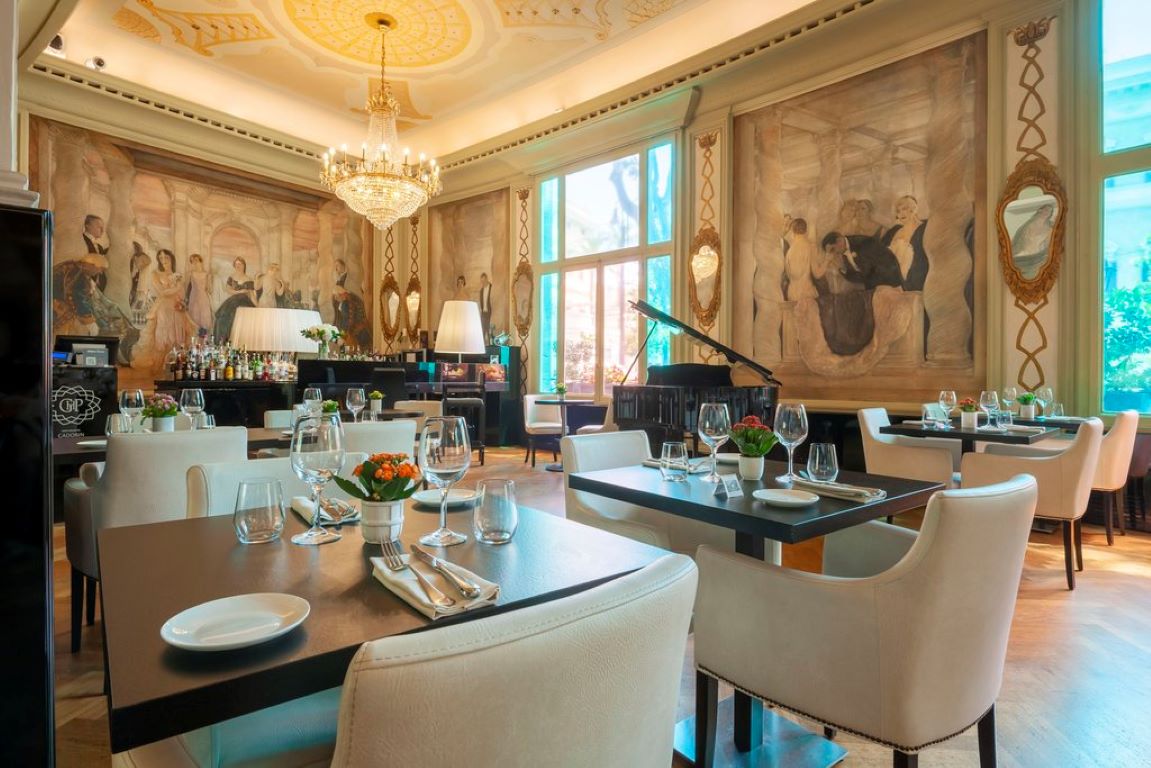 Grand Hotel Palace-Glavni restoran.jpg
