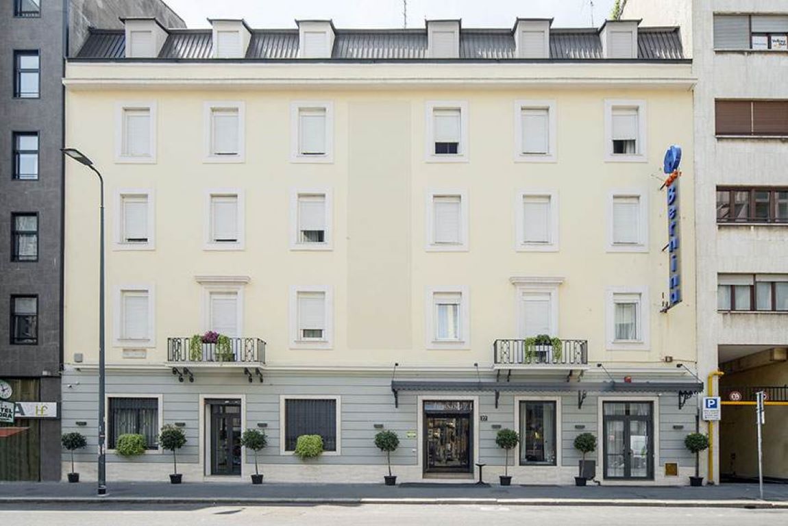 Bernina Hotel-Zgrada hotela.jpg