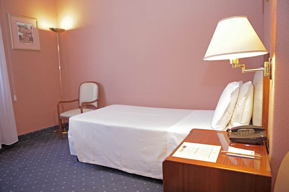 Bristol Hotel-Jednokrevetna soba.jpg