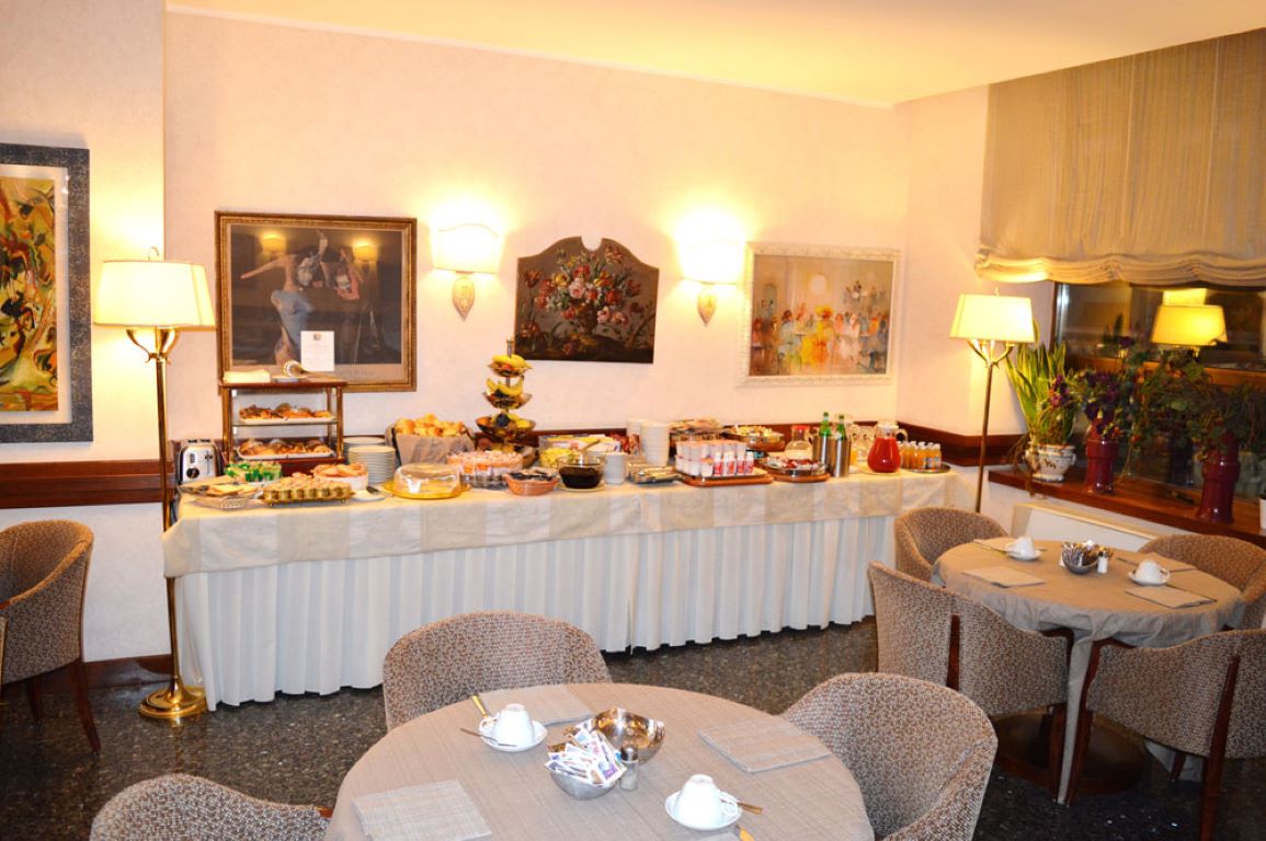 Hotel Bristol-Dorucak.jpg