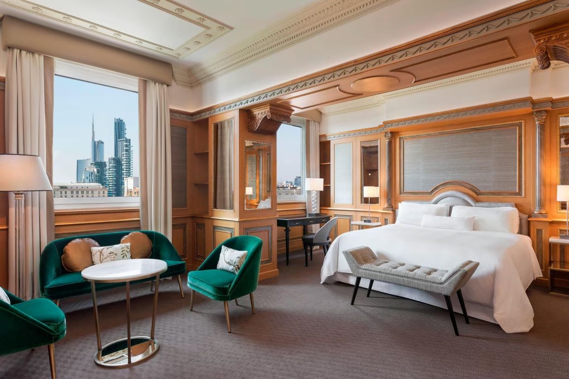 Hotel The Westin Palace-Junior suite.jpg