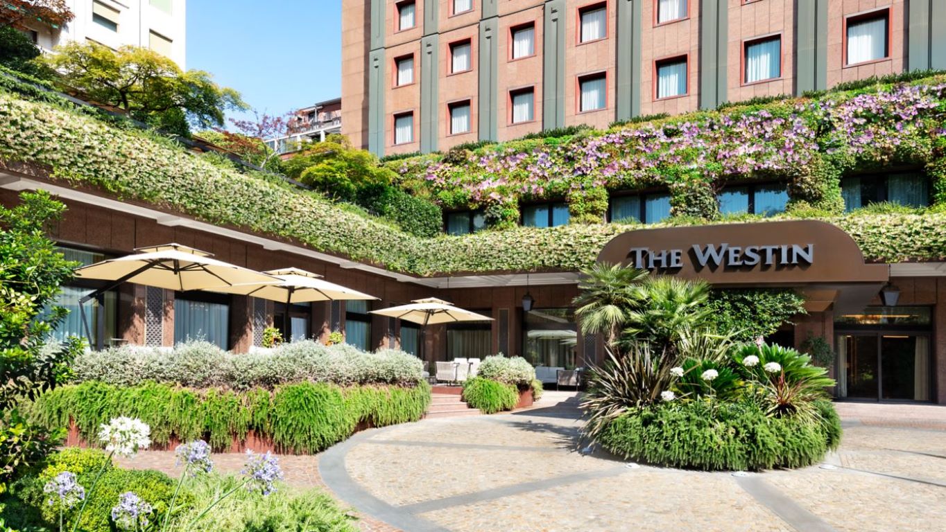 The Westin Palace Hotel-Hotel spolja.jpg